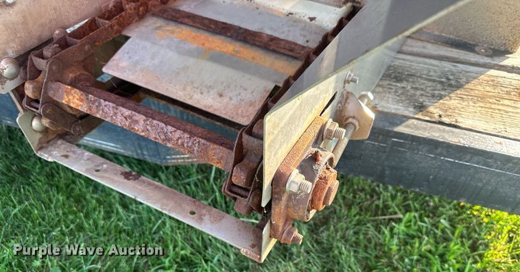 image for item JX9004 Magnum  salt spreader