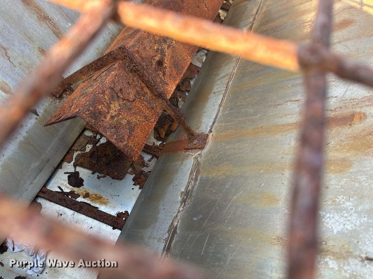 image for item JX9004 Magnum  salt spreader