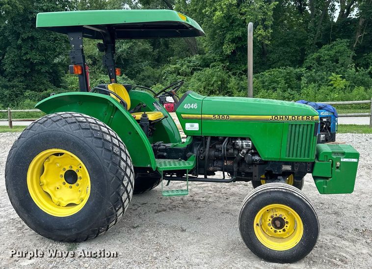image for item JX9019 1993 John Deere 5300  tractor