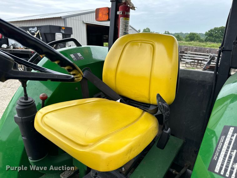 image for item JX9019 1993 John Deere 5300  tractor