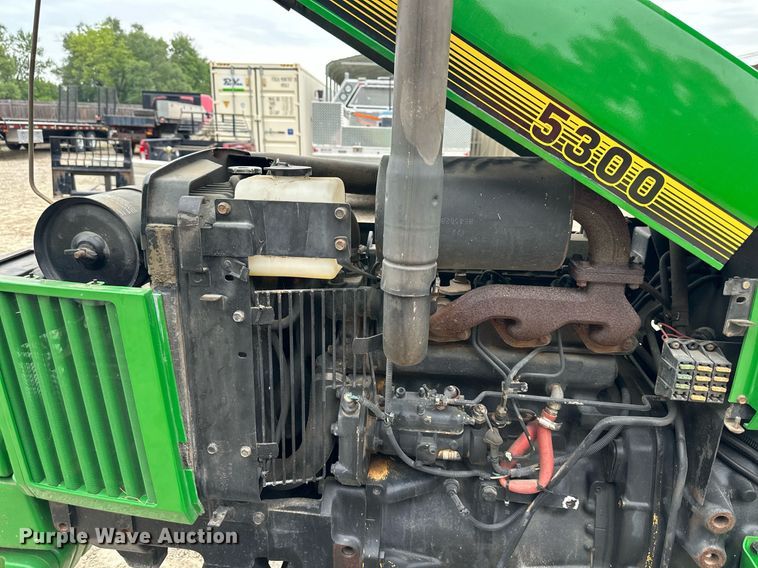 image for item JX9019 1993 John Deere 5300  tractor