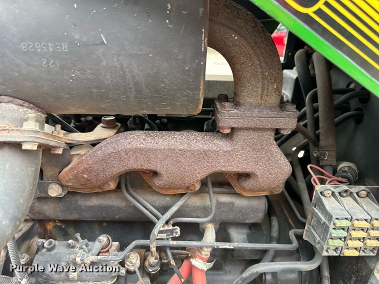 image for item JX9019 1993 John Deere 5300  tractor