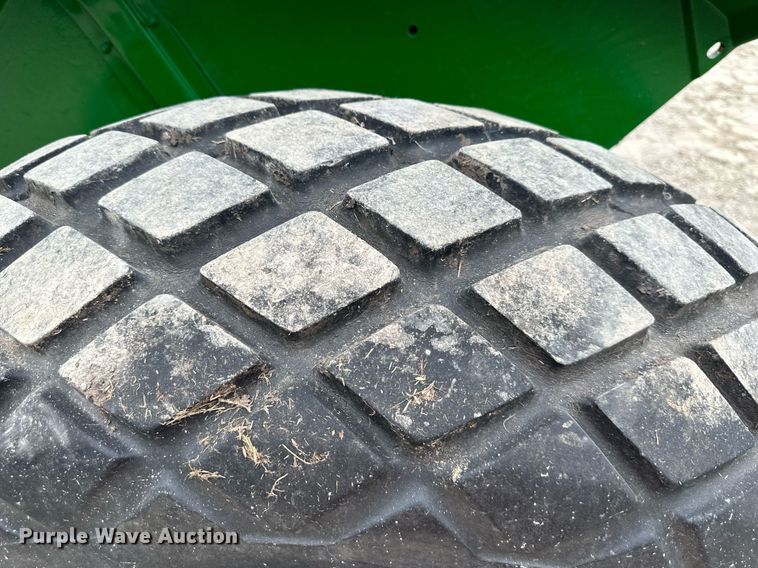 image for item JX9019 1993 John Deere 5300  tractor