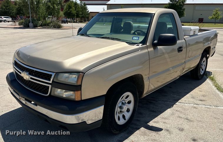 image for item KM9842 2006  Chevrolet Silverado 1500  pickup truck