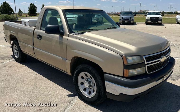 image for item KM9842 2006  Chevrolet Silverado 1500  pickup truck