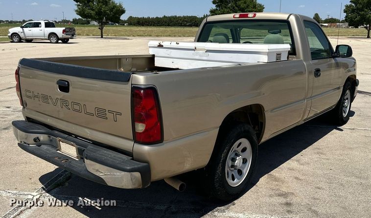 image for item KM9842 2006  Chevrolet Silverado 1500  pickup truck