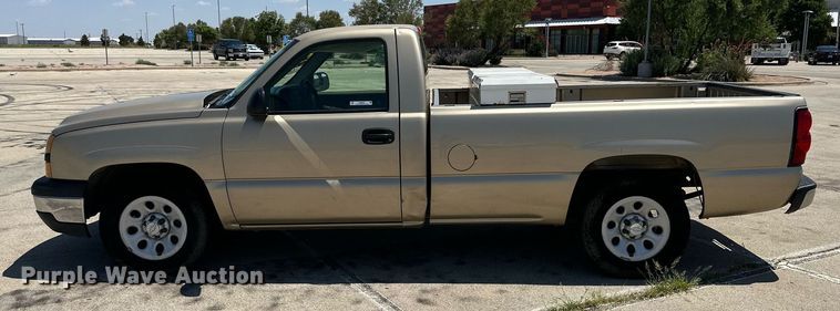 image for item KM9842 2006  Chevrolet Silverado 1500  pickup truck