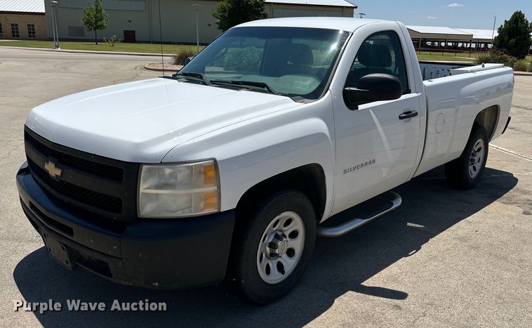 image for item KM9843 2011 Chevrolet Silverado 1500  pickup truck