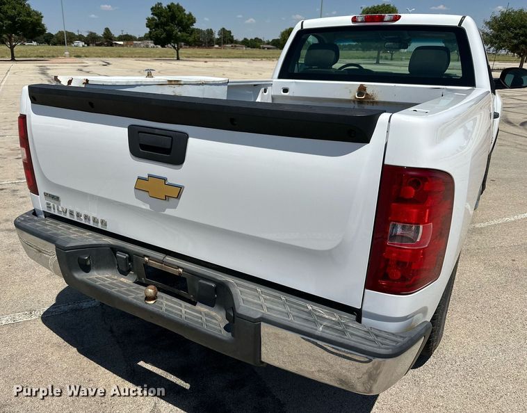 image for item KM9843 2011 Chevrolet Silverado 1500  pickup truck