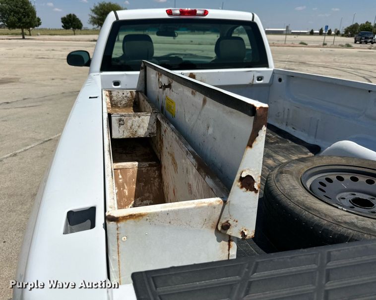 image for item KM9843 2011 Chevrolet Silverado 1500  pickup truck