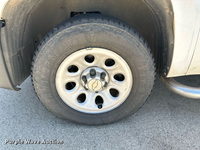 image for item KM9843 2011 Chevrolet Silverado 1500  pickup truck