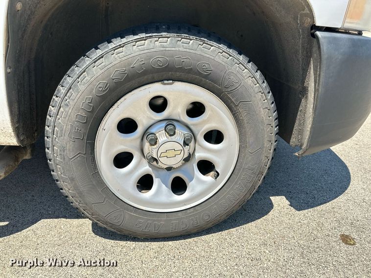 image for item KM9843 2011 Chevrolet Silverado 1500  pickup truck