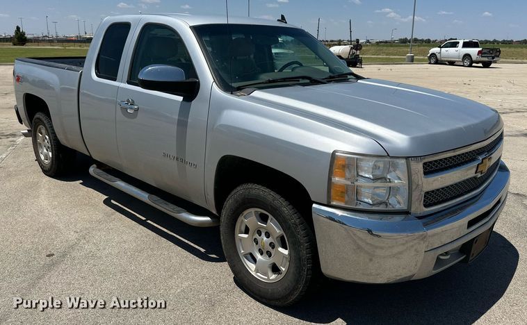 image for item KM9844 2012 Chevrolet Silverado 1500  Ext. Cab pickup truck