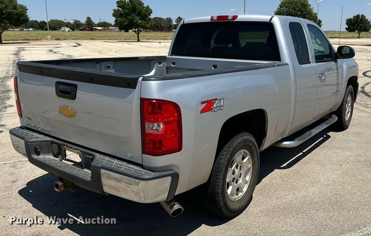 image for item KM9844 2012 Chevrolet Silverado 1500  Ext. Cab pickup truck