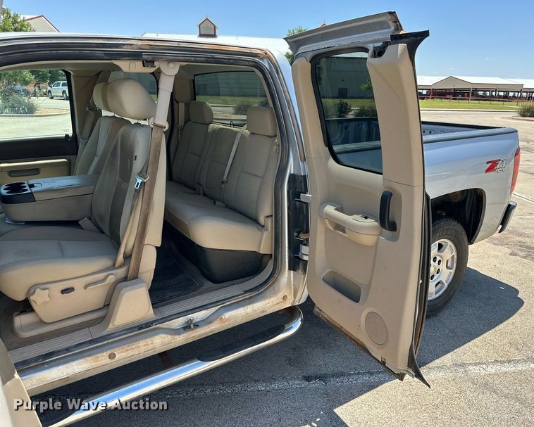 image for item KM9844 2012 Chevrolet Silverado 1500  Ext. Cab pickup truck