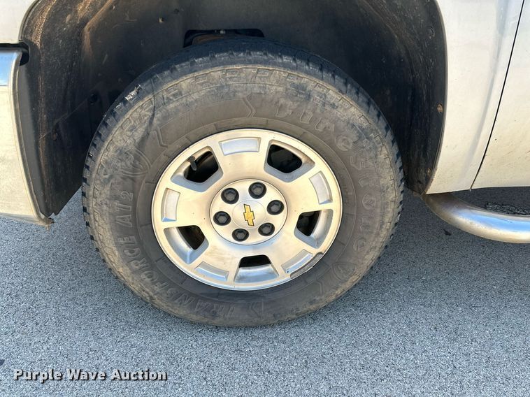 image for item KM9844 2012 Chevrolet Silverado 1500  Ext. Cab pickup truck