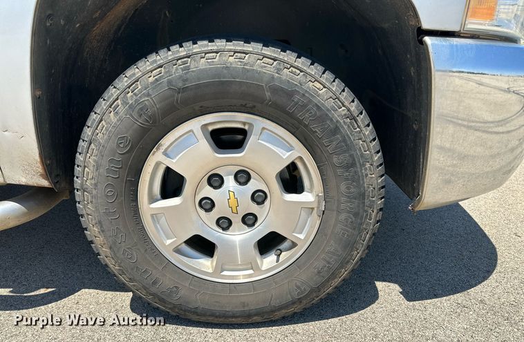 image for item KM9844 2012 Chevrolet Silverado 1500  Ext. Cab pickup truck