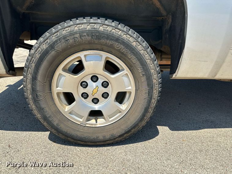 image for item KM9844 2012 Chevrolet Silverado 1500  Ext. Cab pickup truck