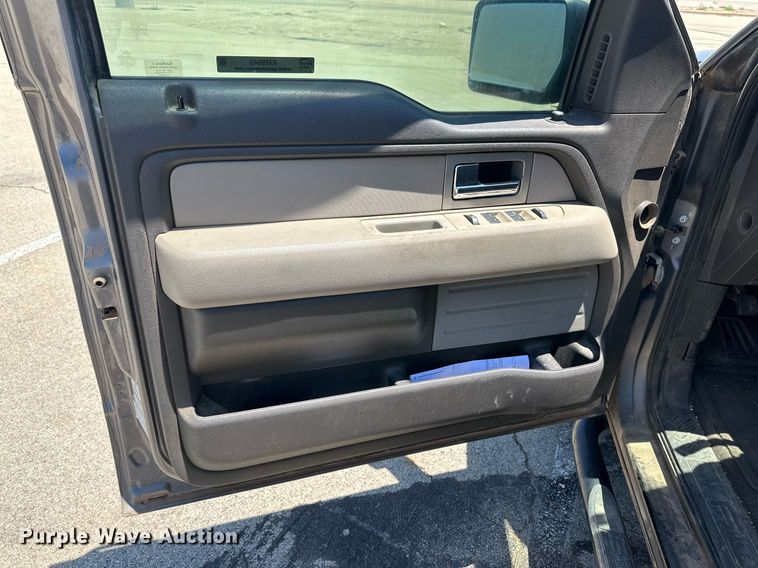 image for item KM9845 2010 Ford F150  SuperCrew pickup truck