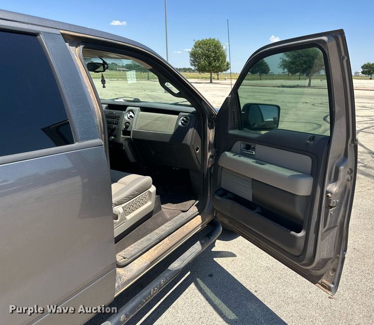 image for item KM9845 2010 Ford F150  SuperCrew pickup truck