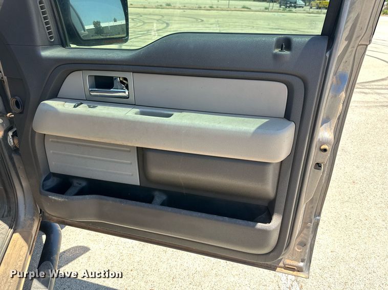 image for item KM9845 2010 Ford F150  SuperCrew pickup truck