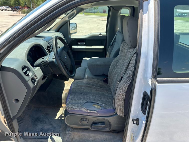 image for item KM9846 2005 Ford F150  Ext. Cab pickup truck