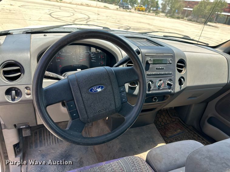 image for item KM9846 2005 Ford F150  Ext. Cab pickup truck