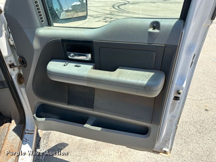 image for item KM9846 2005 Ford F150  Ext. Cab pickup truck