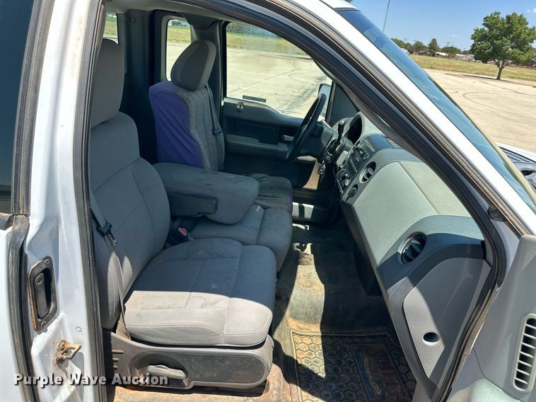 image for item KM9846 2005 Ford F150  Ext. Cab pickup truck