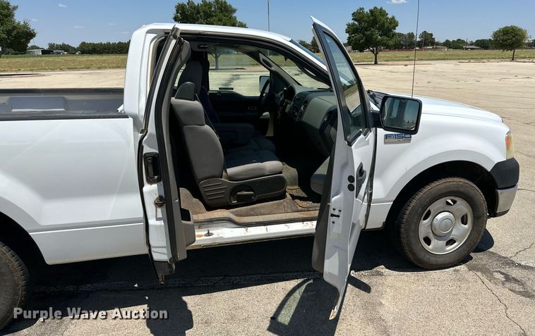 image for item KM9846 2005 Ford F150  Ext. Cab pickup truck