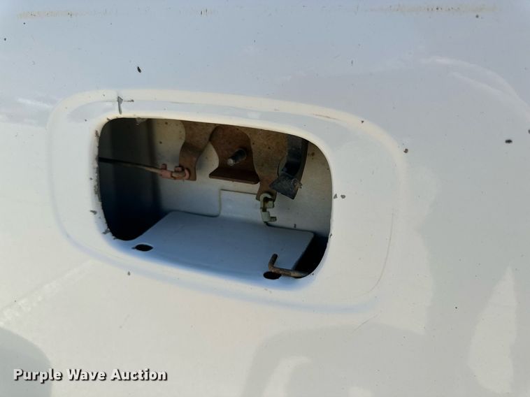 image for item KM9847 2003 Chevrolet Silverado 1500  pickup truck