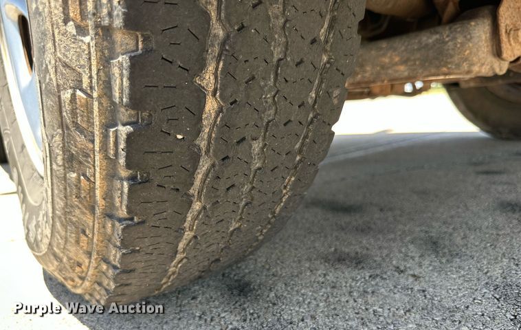 image for item KM9847 2003 Chevrolet Silverado 1500  pickup truck