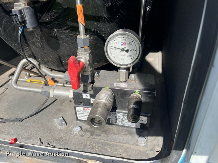 image for item LE9542 2014 Chevrolet Express  shuttle bus