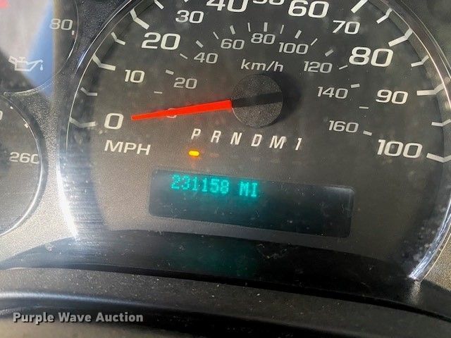 image for item LE9542 2014 Chevrolet Express  shuttle bus