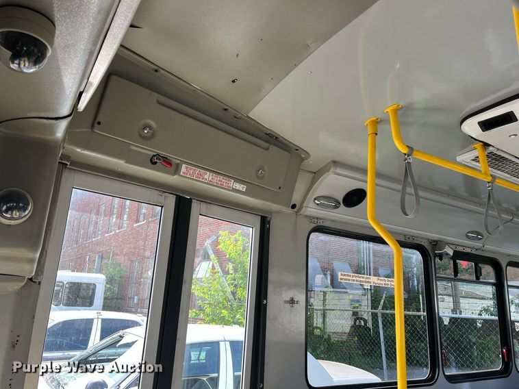 image for item LE9542 2014 Chevrolet Express  shuttle bus