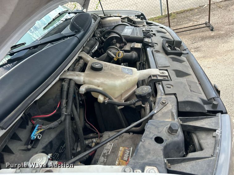 image for item LE9542 2014 Chevrolet Express  shuttle bus