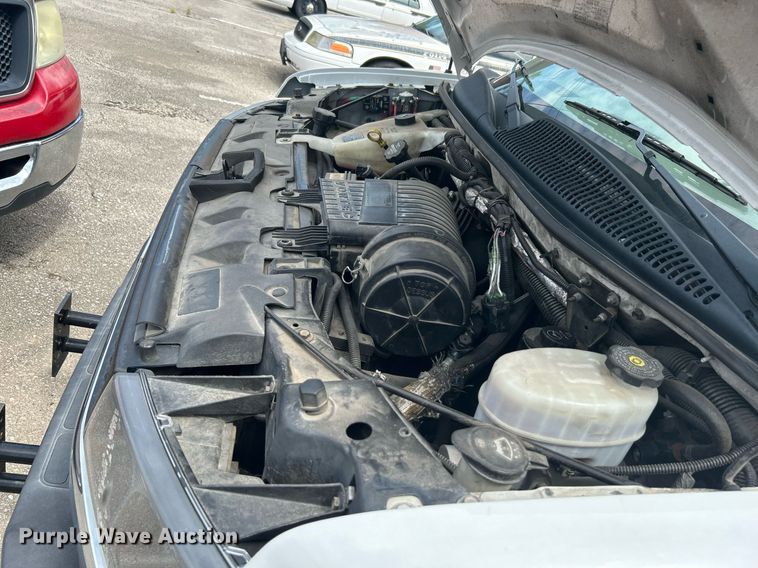 image for item LE9542 2014 Chevrolet Express  shuttle bus