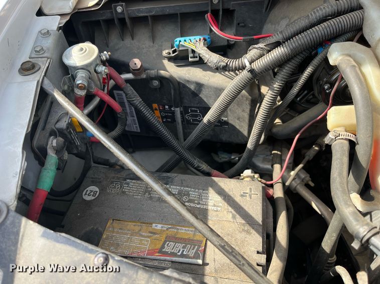 image for item LE9542 2014 Chevrolet Express  shuttle bus