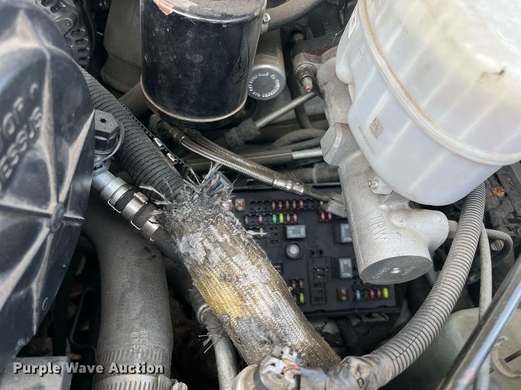 image for item LE9542 2014 Chevrolet Express  shuttle bus