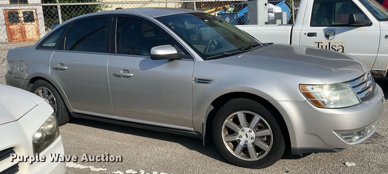 image for item LE9544 2008 Ford Taurus