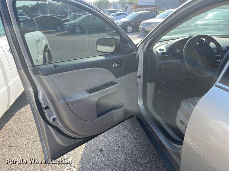 image for item LE9544 2008 Ford Taurus