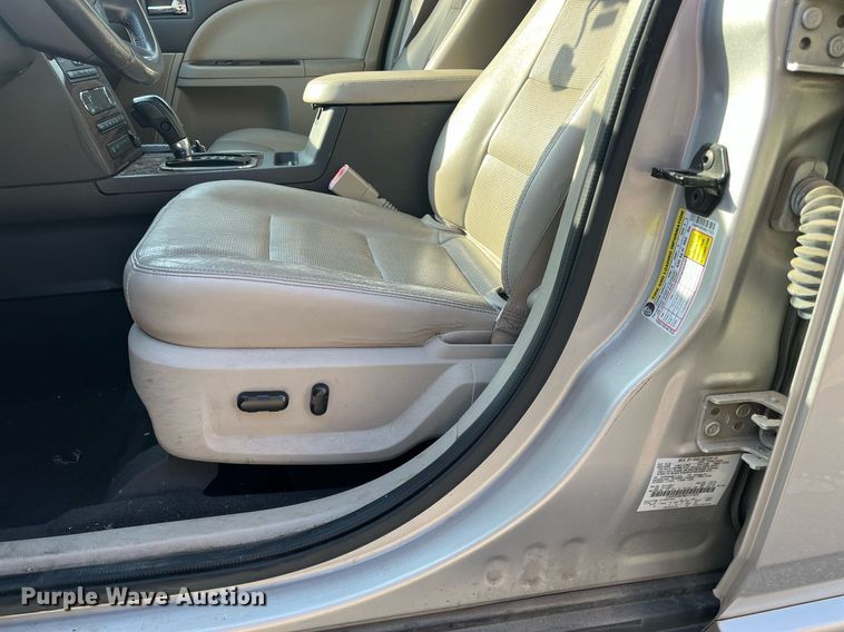 image for item LE9544 2008 Ford Taurus