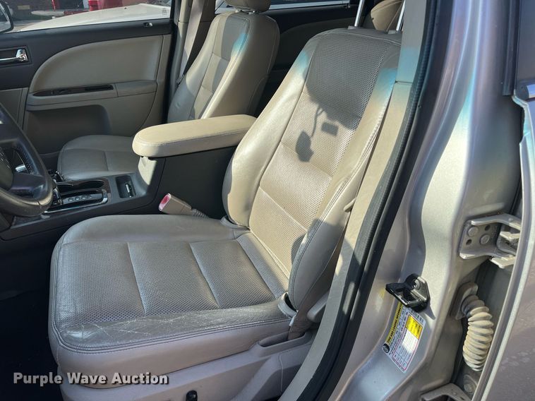 image for item LE9544 2008 Ford Taurus