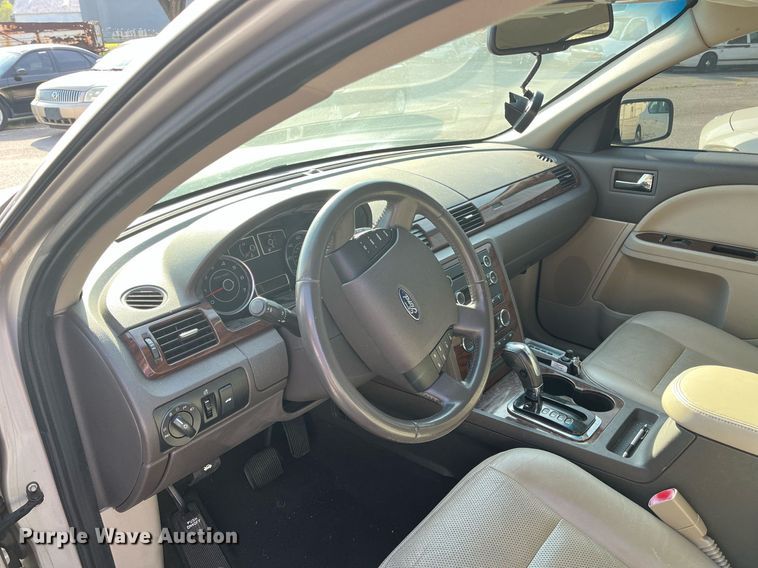 image for item LE9544 2008 Ford Taurus