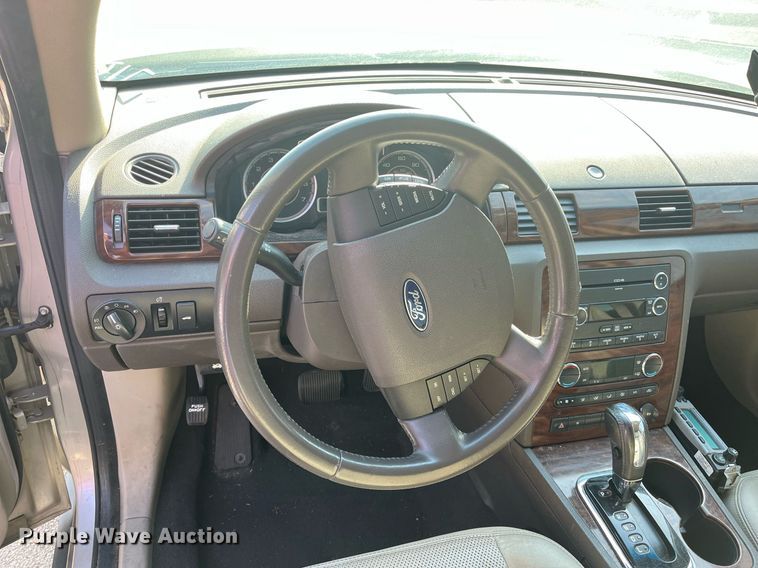 image for item LE9544 2008 Ford Taurus