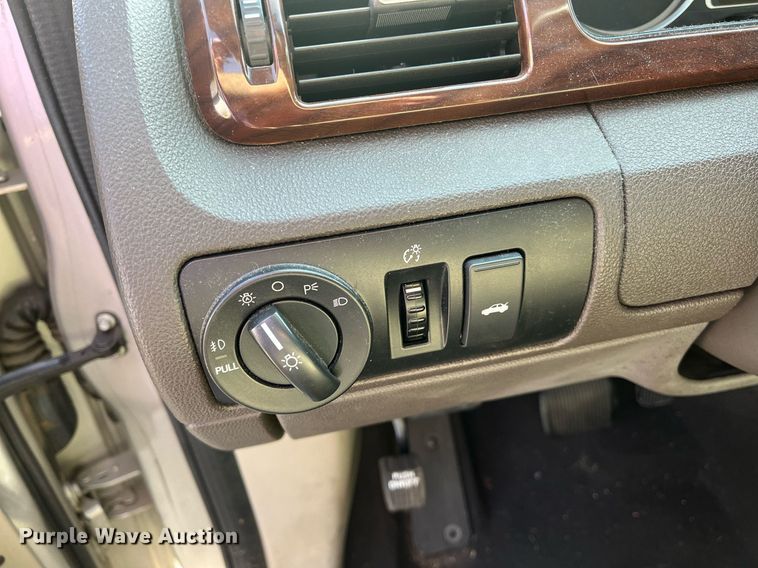 image for item LE9544 2008 Ford Taurus