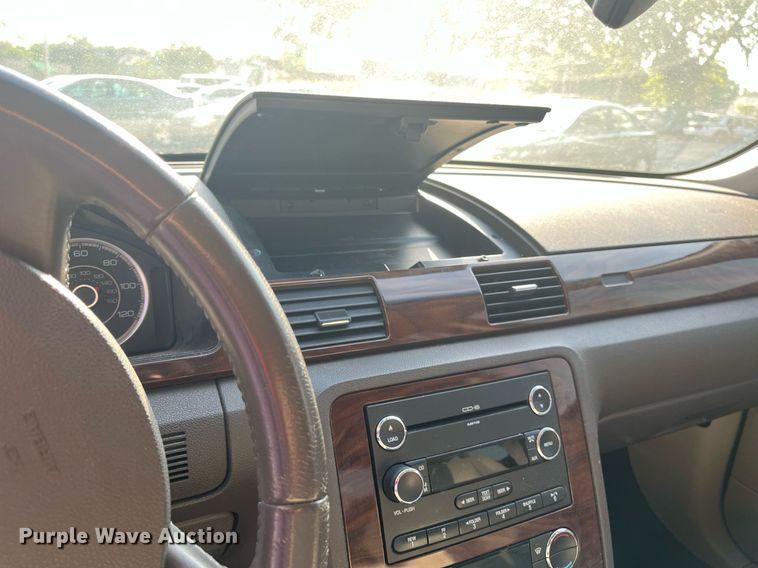 image for item LE9544 2008 Ford Taurus