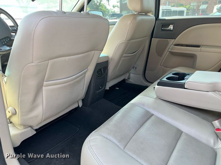 image for item LE9544 2008 Ford Taurus