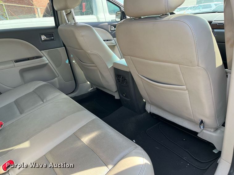 image for item LE9544 2008 Ford Taurus