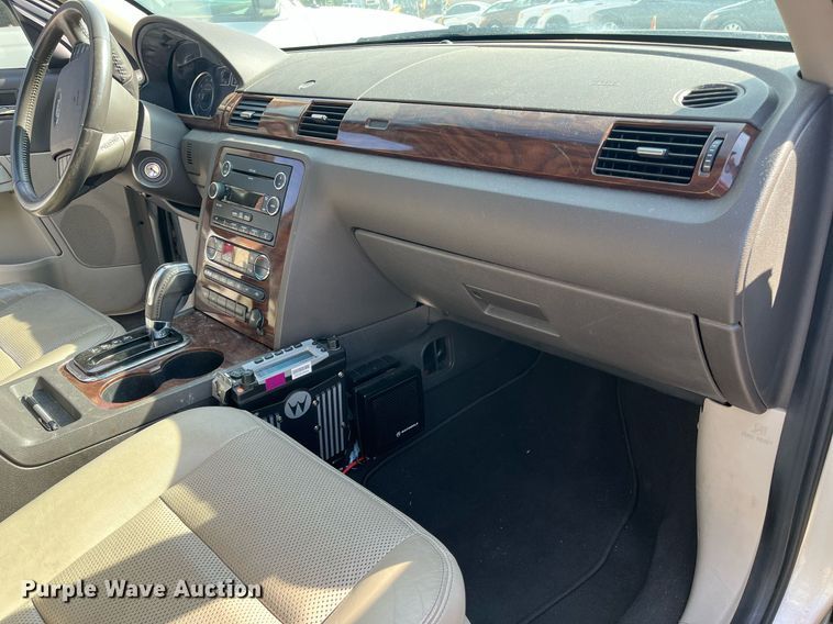 image for item LE9544 2008 Ford Taurus